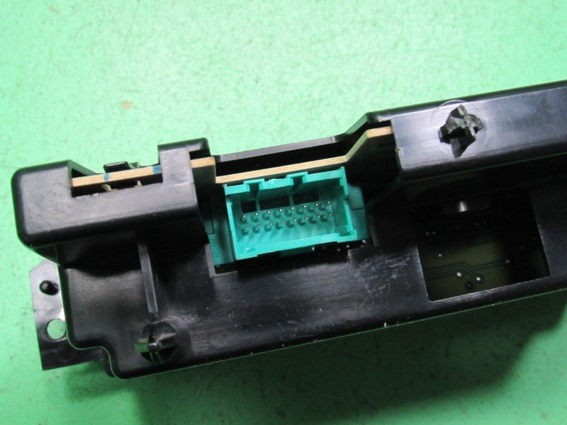 16202304 97-05 BUICK PARK AVE AC DIGITAL CLIMATE TEMPERATURE CONTROL R