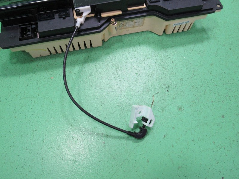 01-02 CROWN VIC GRAND MARQUIS DIGITAL INSTRUMENT GAUGE CLUSTER SPEEDO 