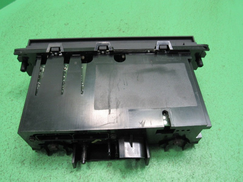 03-11 CROWN VIC EATC AUTOMATIC CLIMATE HEATER CONTROL 6W7H-19C933-AA R