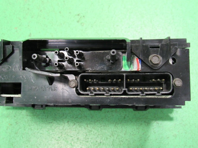 03-11 CROWN VIC EATC AUTOMATIC CLIMATE HEATER CONTROL 6W7H-19C933-AA R