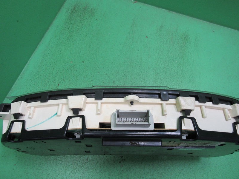 02 CADILLAC ESCALADE INSTRUMENT GAUGE CLUSTER SPEEDO MILEAGE PROG REBU