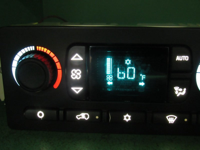 15222482 TAHOE ESCALADE SILVERADO AC DIGITAL CLIMATE TEMP CONTROL LED 