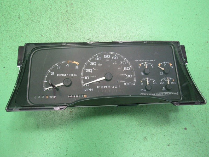 95-96 C/K TRUCK SUBURBAN INSTRUMENT GAUGE CLUSTER SPEEDO TACH 343K REB
