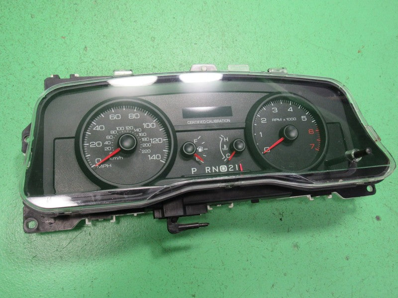 09-11 CROWN VICTORIA P71 INSTRUMENT GAUGE CLUSTER SPEEDO TACH MILEAGE 