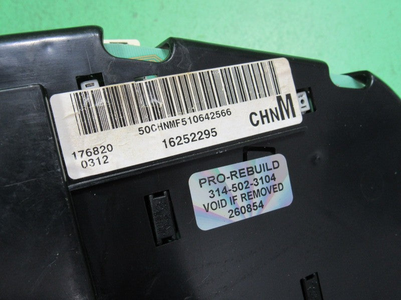 01-02 YUKON SIERRA DENALI INSTRUMENT GAUGE CLUSTER SPEEDO TACH MILEAGE