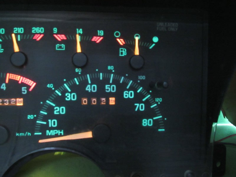92-93 C/K TRUCK SUBURBAN INSTRUMENT GAUGE CLUSTER SPEEDO TACH 157K REB
