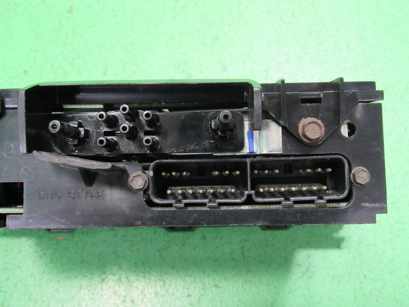 03-11 CROWN VIC EATC AUTOMATIC CLIMATE HEATER CONTROL 6W7H-19C933-AA R