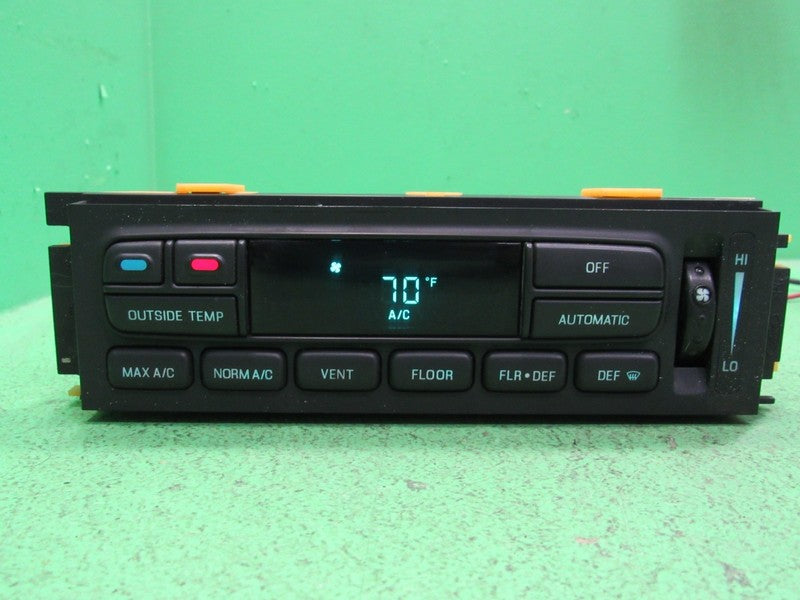 96-97 TOWN CAR EATC AUTOMATIC CLIMATE HEATER CONTROL F7VH-19C933-AA RE