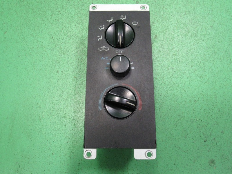 55055482 94-97 DODGE RAM A/C AC HEATER MANUAL CLIMATE TEMP CONTROL REB