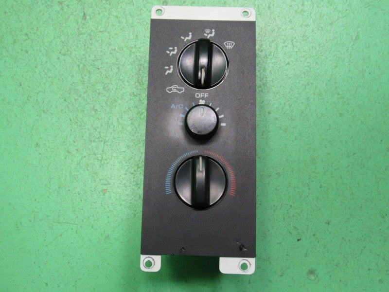 55037030 94-97 DODGE RAM A/C AC HEATER MANUAL CLIMATE TEMP CONTROL REB