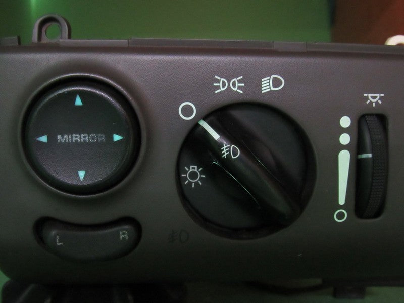 96-00 CARAVAN VOYAGER HEADLIGHT DIMMER MIRROR FOGLIGHT SWITCH BROWN RE