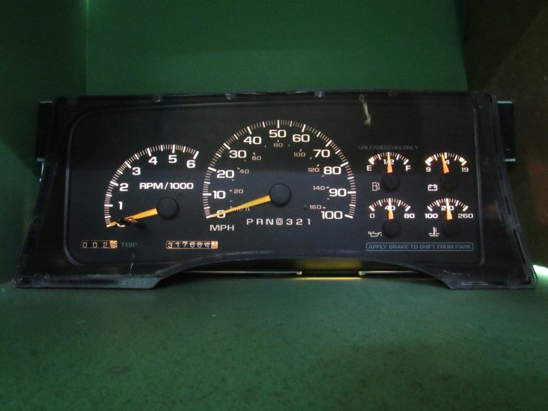 97-98 C/K TRUCK SUBURBAN INSTRUMENT GAUGE CLUSTER SPEEDO TACH 317K REB