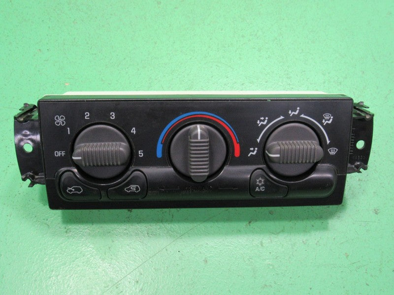 09361355 99-02 SIERRA SILVERADO TAHOE AC MANUAL CLIMATE TEMP CONTROL R