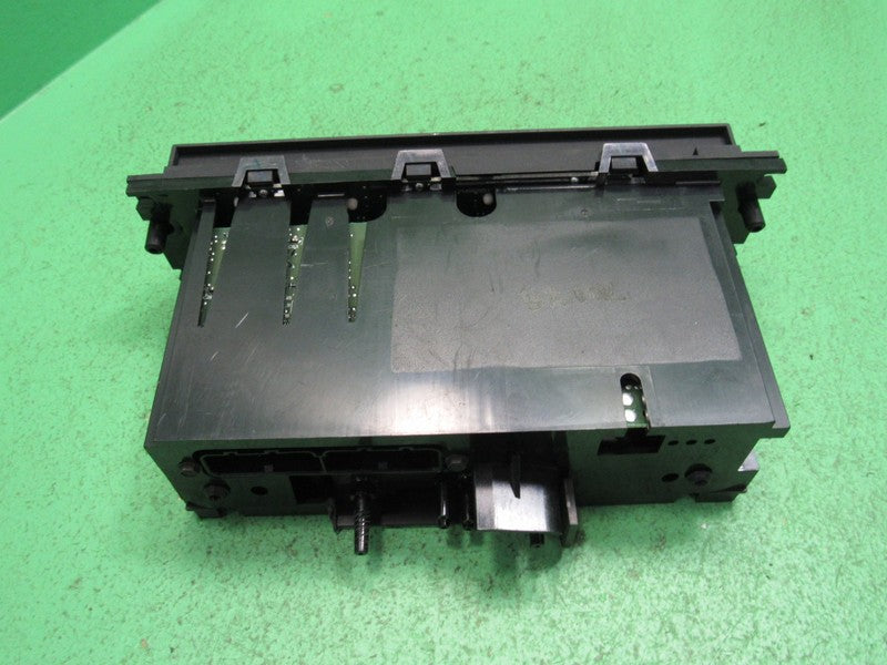 03-11 CROWN VIC EATC AUTOMATIC CLIMATE HEATER CONTROL 6W7H-19C933-AA R