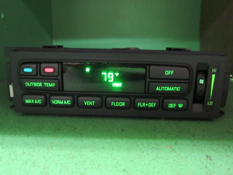 01-02 CROWN VIC EATC AUTOMATIC CLIMATE HEATER CONTROL 1W7H-19C933-AA R