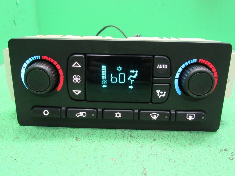 15107730 TAHOE ESCALADE SILVERADO AC DIGITAL CLIMATE TEMP CONTROL LED 
