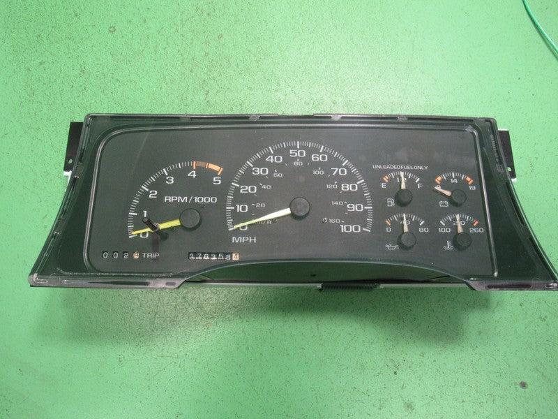 95 C/K TRUCK MT V6 INSTRUMENT GAUGE CLUSTER SPEEDOMETER TACH 176k REBU
