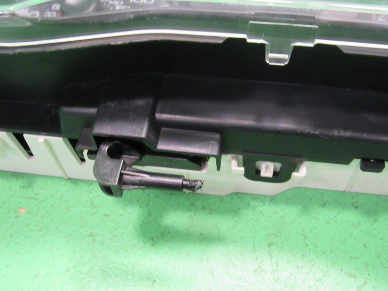 09-11 CROWN VICTORIA P71 INSTRUMENT GAUGE CLUSTER SPEEDO TACH MILEAGE 