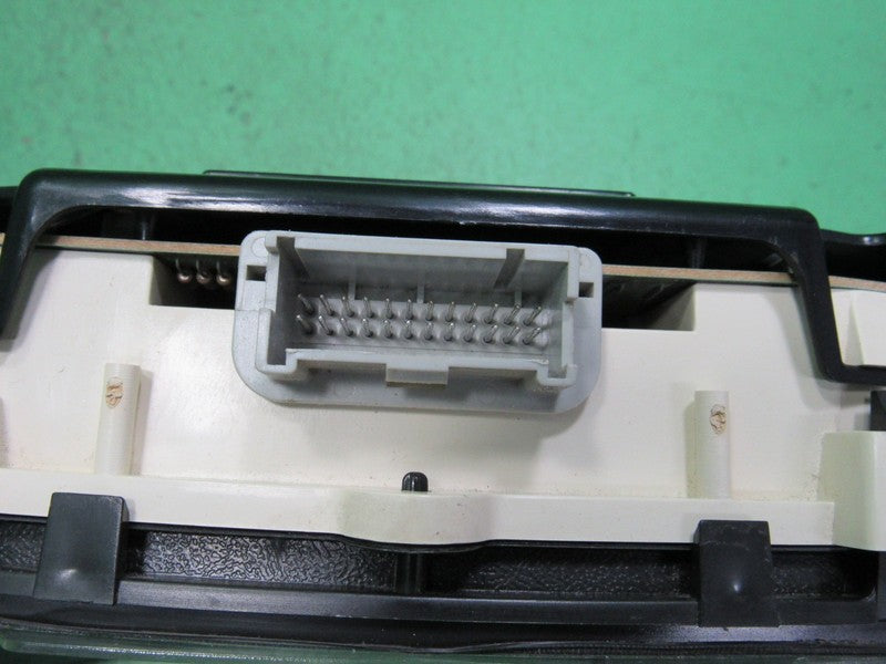 01-02 SIERRA SILVERADO MT INSTRUMENT GAUGE CLUSTER SPEEDO TACH MILEAGE