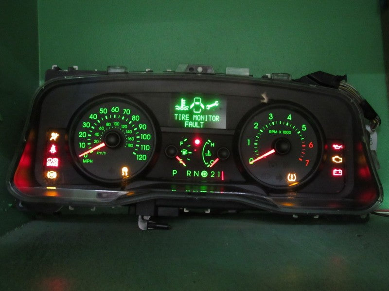 09-11 CROWN VICTORIA P71 INSTRUMENT GAUGE CLUSTER SPEEDO TACH MILEAGE 
