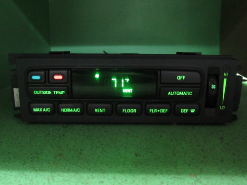 01-02 CROWN VIC EATC AUTOMATIC CLIMATE HEATER CONTROL 1W7H-19C933-AA R