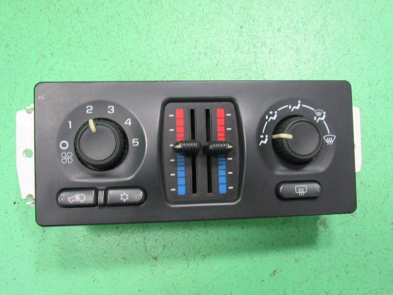 10370034 SILVERADO TAHOE SIERRA YUKON AC MANUAL CLIMATE  CONTROL LED R