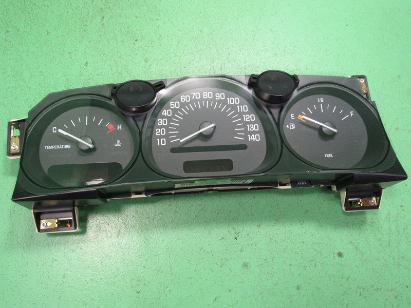 02-05 BUICK LESABRE INSTRUMENT GAUGE CLUSTER GAUGES SPEEDO MILEAGE PRO