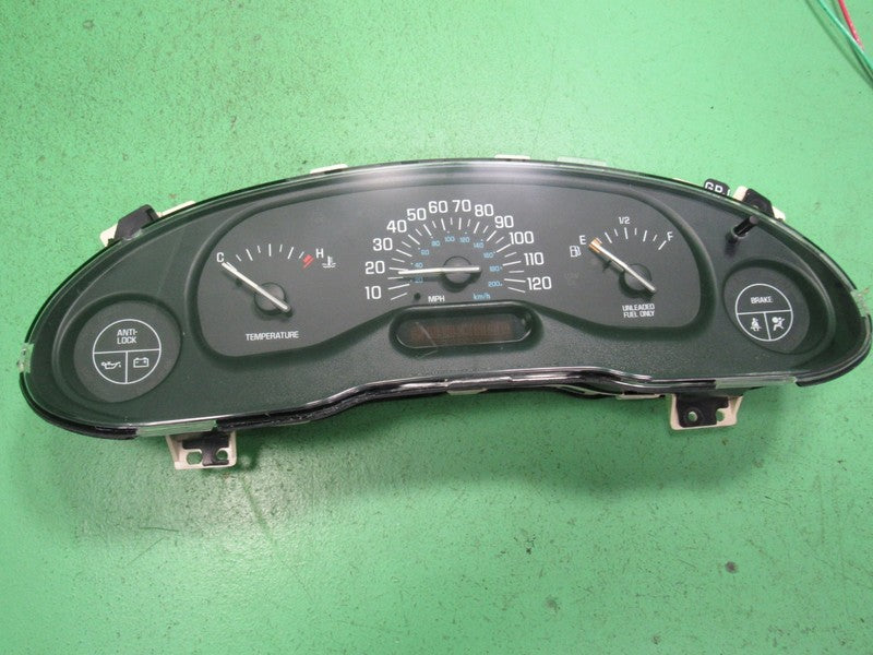 97-98 BUICK CENTURY INSTRUMENT GAUGE CLUSTER GAUGES SPEEDO TACH MILEAG