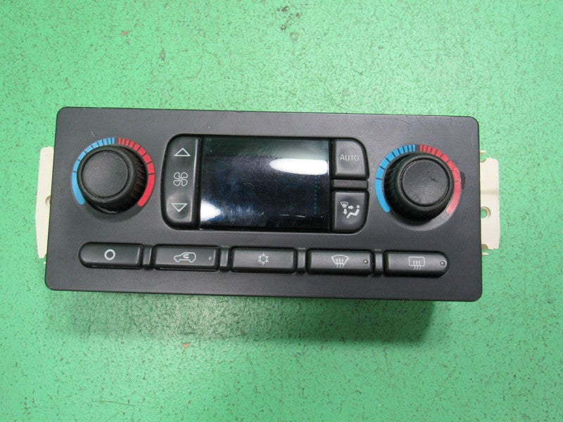 15107730 TAHOE ESCALADE SILVERADO AC DIGITAL CLIMATE TEMP CONTROL LED 