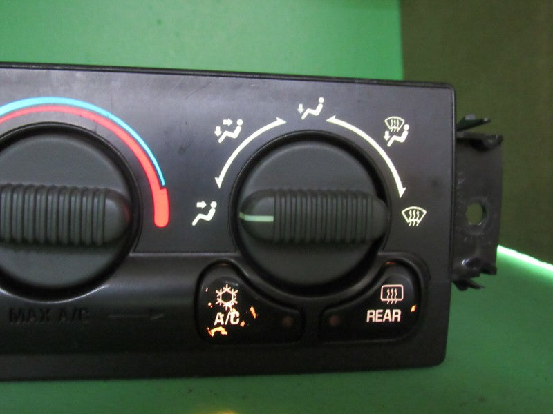 15054698 99-02 SIERRA SILVERADO YUKON AC MANUAL CLIMATE TEMP CONTROL R