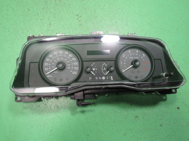 07 GRAND MARQUIS INSTRUMENT GAUGE CLUSTER GAUGES SPEEDO TACH MILEAGE P