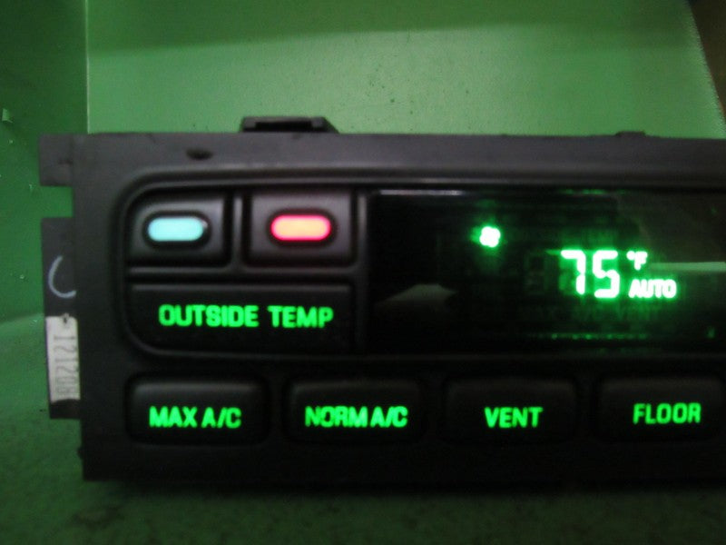 03-11 CROWN VIC EATC AUTOMATIC CLIMATE HEATER CONTROL 6W7H-19C933-AA R