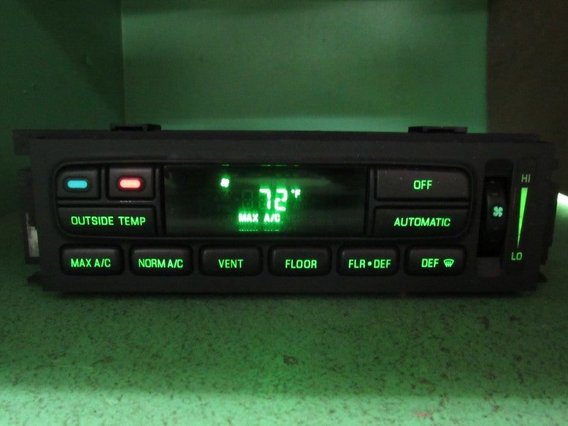 01-02 CROWN VIC EATC AUTOMATIC CLIMATE HEATER CONTROL 1W7H-19C933-AA R