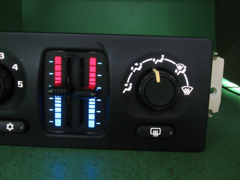 15107753 SILVERADO TAHOE SIERRA YUKON AC MANUAL CLIMATE CONTROL LED RE