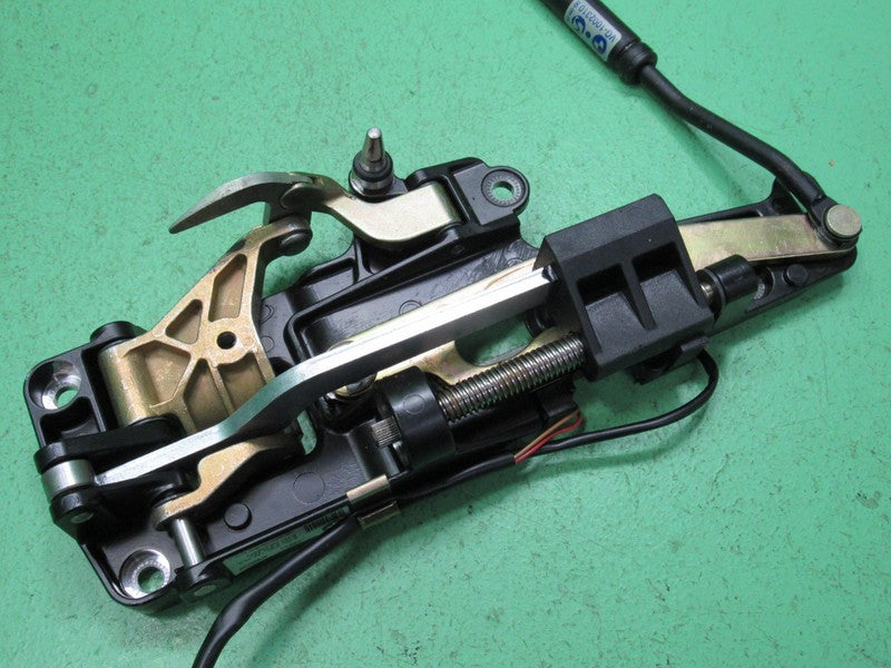BMW 325Ci 330Ci E46 M3 CONVERTIBLE TOP FRONT LATCH LATCHES LOCK PAIR R