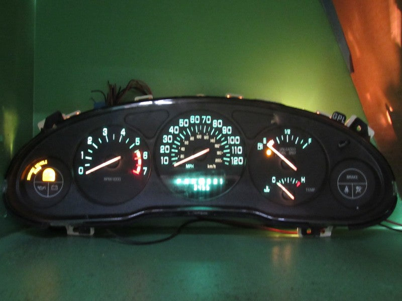 97-98 BUICK REGAL INSTRUMENT GAUGE CLUSTER GAUGES SPEEDO TACH MILEAGE 