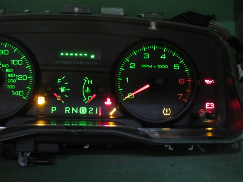 08 CROWN VICTORIA P71 INSTRUMENT GAUGE CLUSTER SPEEDO TACH MILEAGE PRO
