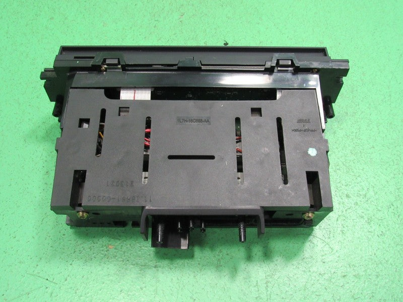 03-11 CROWN VIC EATC AUTOMATIC CLIMATE HEATER CONTROL 3W7H-19C933-AB R