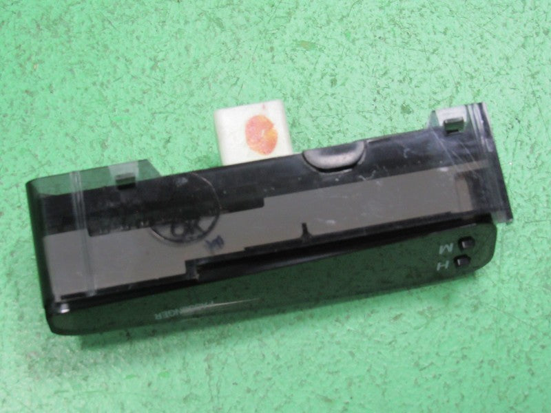 03-08 TOYOTA MATRIX DIGITAL CLOCK DASH DISPLAY SCREEN 83910-02100 REBU