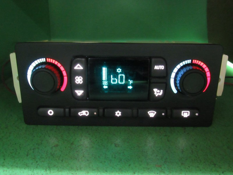 10367041 TAHOE ESCALADE SILVERADO AC DIGITAL CLIMATE TEMP CONTROL LED 
