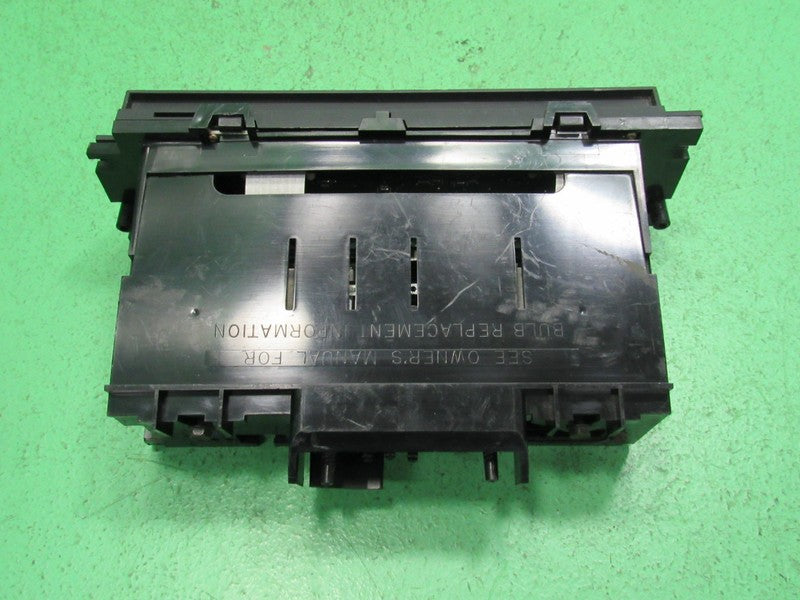 01-02 CROWN VIC EATC AUTOMATIC CLIMATE HEATER CONTROL 1W7H-19C933-AA R
