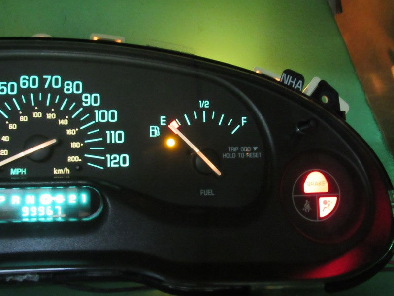 03-05 BUICK CENTURY INSTRUMENT GAUGE CLUSTER GAUGES SPEEDO TACH MILEAG