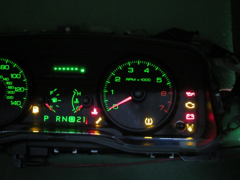 09-11 CROWN VICTORIA P71 INSTRUMENT GAUGE CLUSTER SPEEDO TACH MILEAGE 