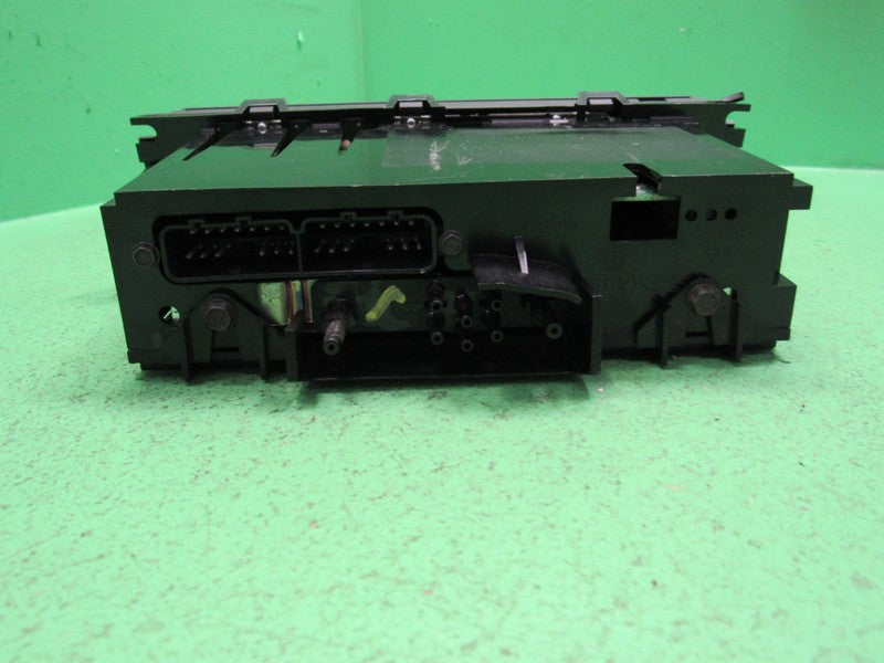 03-11 CROWN VIC EATC AUTOMATIC CLIMATE HEATER CONTROL 6W7H-19C933-AA R