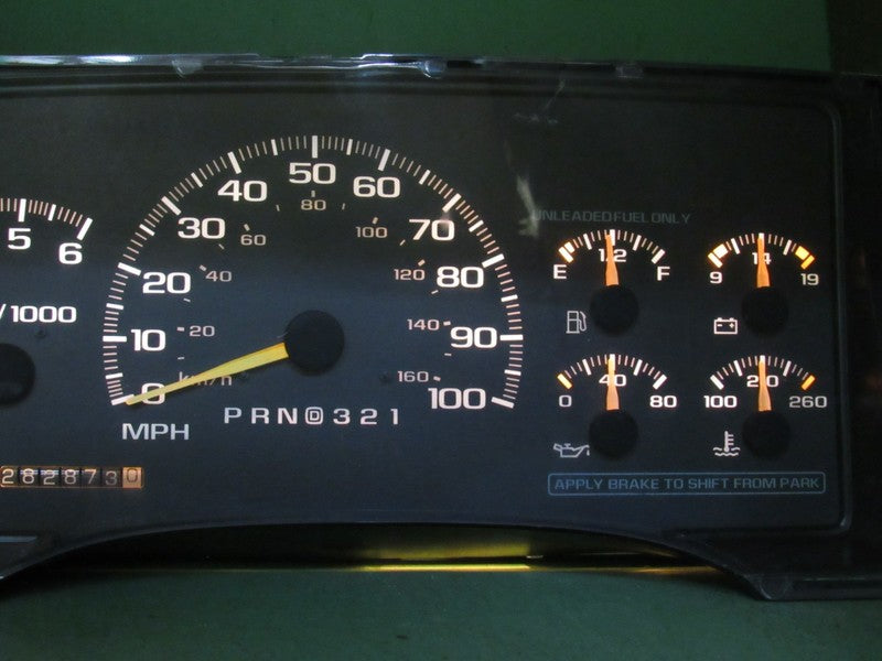 97-98 C/K TRUCK SUBURBAN INSTRUMENT GAUGE CLUSTER SPEEDO TACH 282K REB
