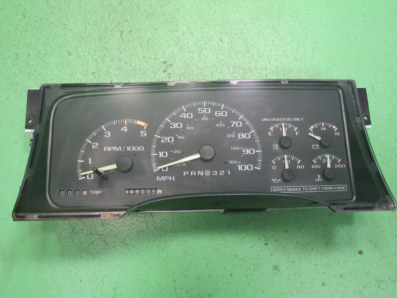 95-96 C/K TRUCK SUBURBAN INSTRUMENT GAUGE CLUSTER SPEEDO TACH 445K REB