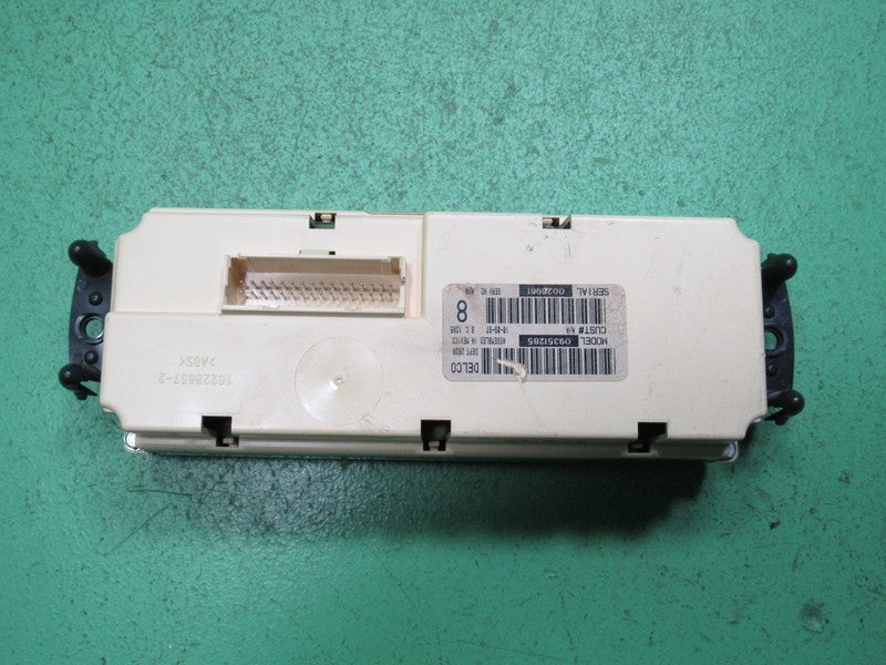 09351285 98 S10 BLAZER ENVOY A/C AUTO CLIMATE TEMPERATURE CONTROL REBU