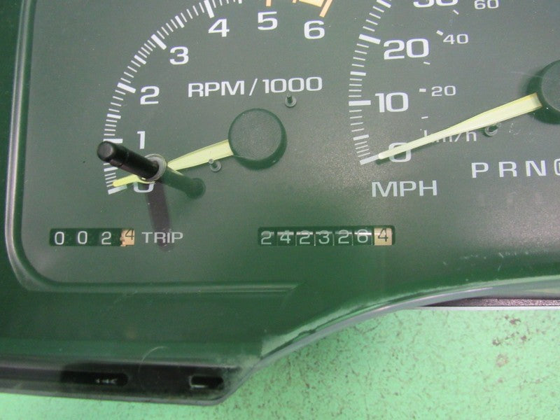 95-96 C/K TRUCK SUBURBAN INSTRUMENT GAUGE CLUSTER SPEEDO TACH 242K REB