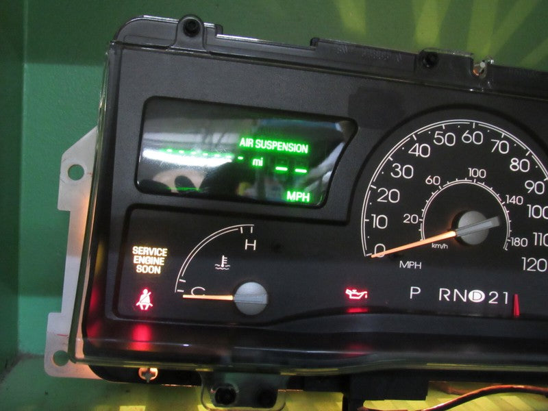 05 LINCOLN TOWNCAR DIGITAL INSTRUMENT GAUGE CLUSTER SPEEDO 236k TESTED