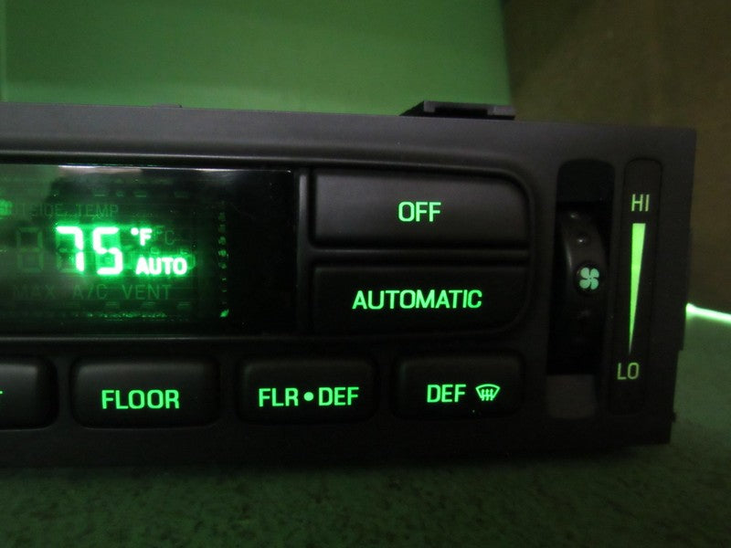 03-11 CROWN VIC EATC AUTOMATIC CLIMATE HEATER CONTROL 3W7H-19C933-AB R